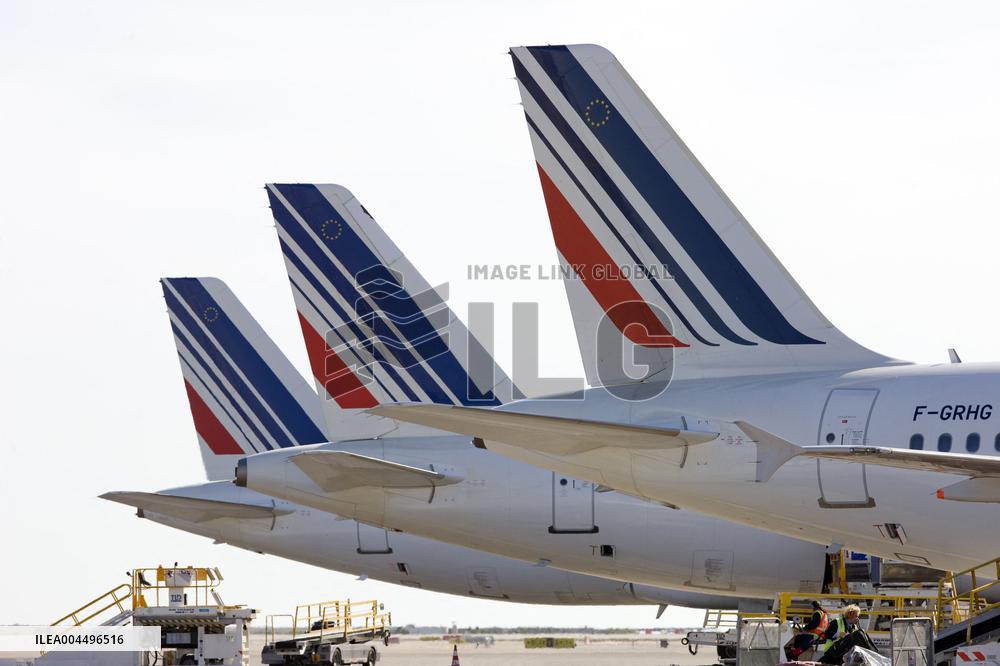 Illustration - Economy