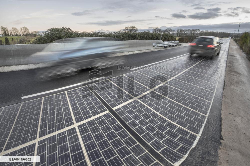 Illustration - Economy