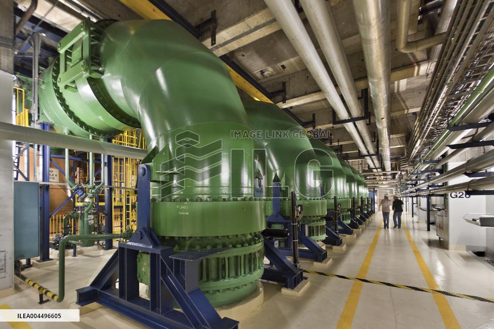 Illustration - Economy