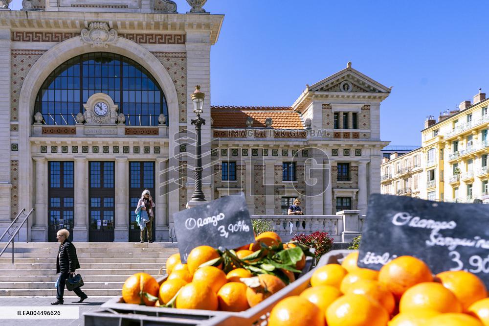 Illustration - Economy