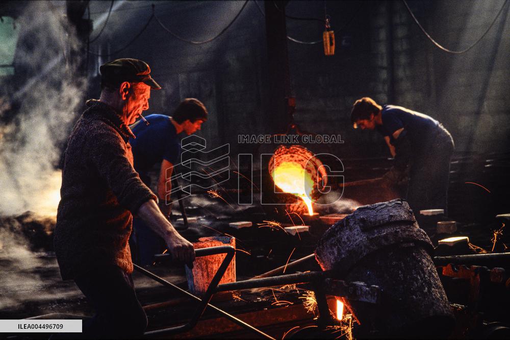 Illustration - Economy