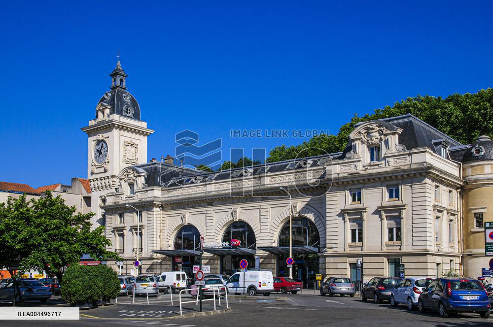 Illustration - Economy