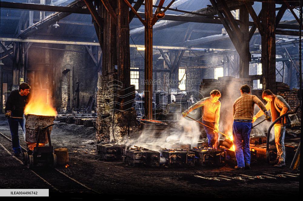 Illustration - Economy