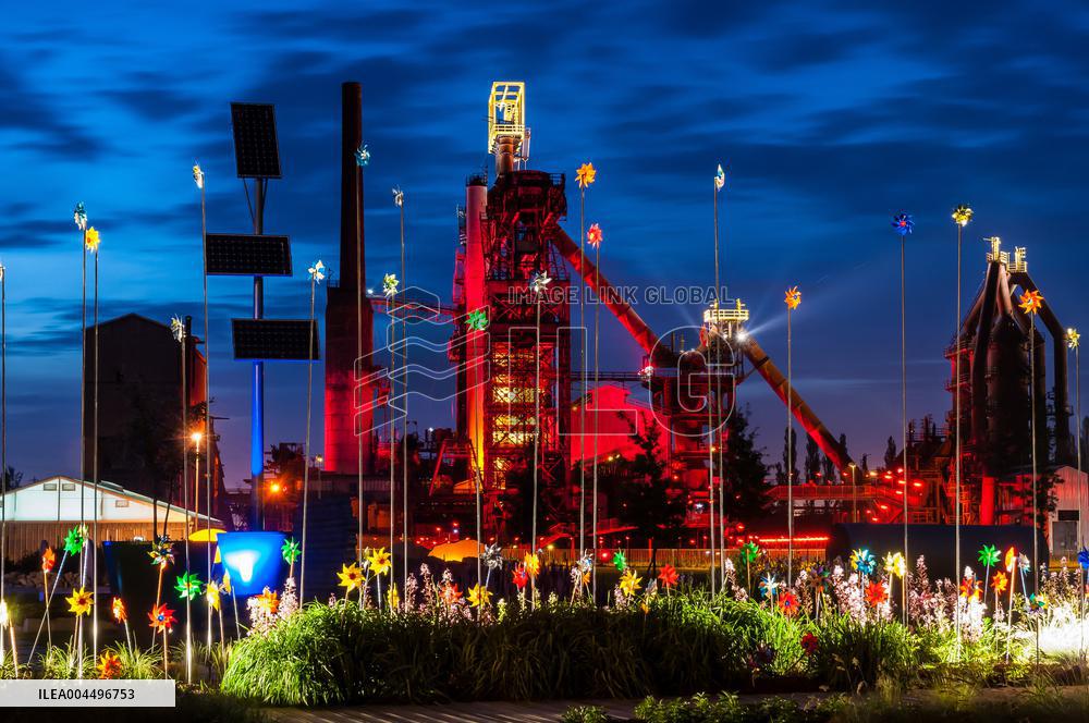 Illustration - Economy