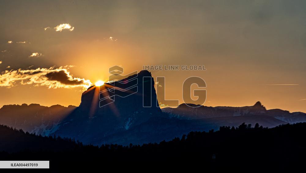 Illustration - The Alps in Summer