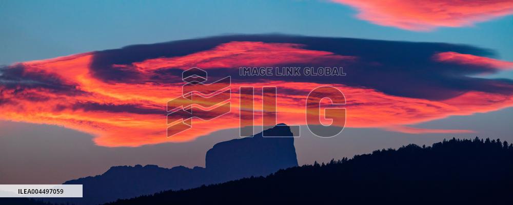 Illustration - The Alps in Summer