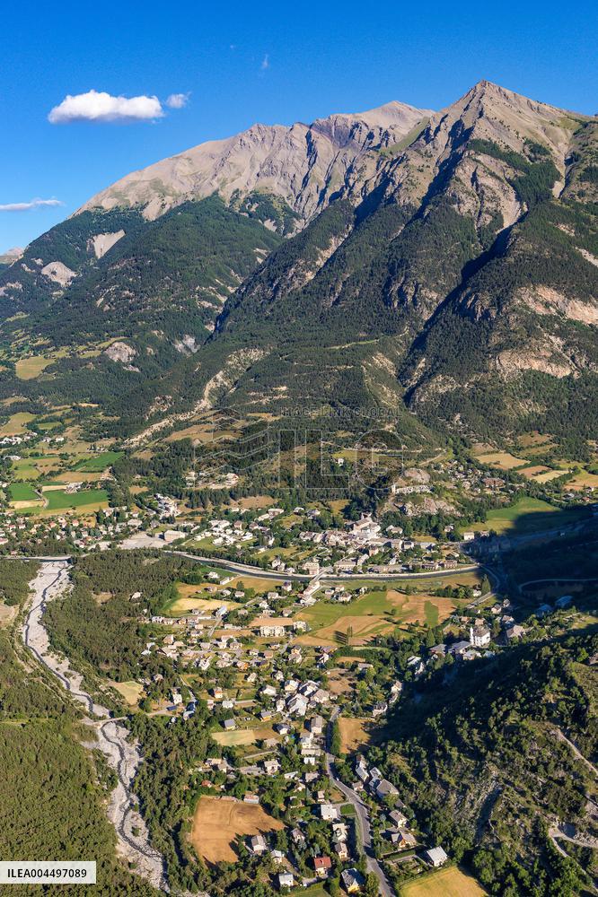 Illustration - The Alps in Summer