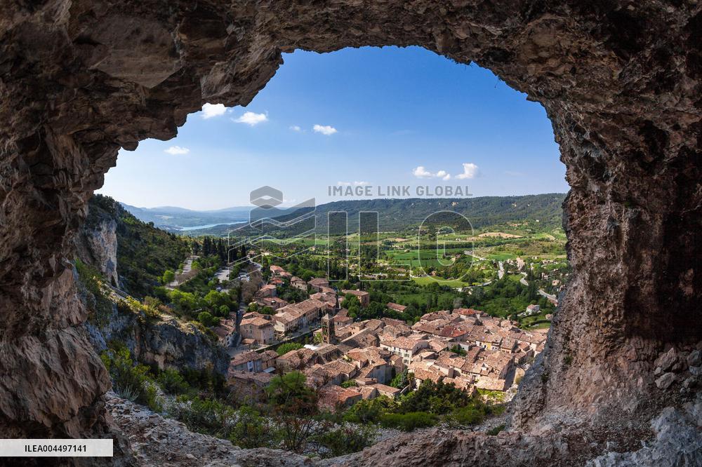 Illustration - The Alps in Summer