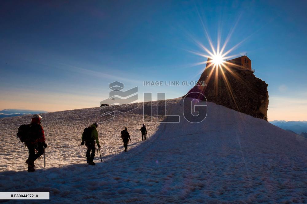 Illustration - The Alps in Summer