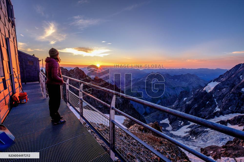 Illustration - The Alps in Summer
