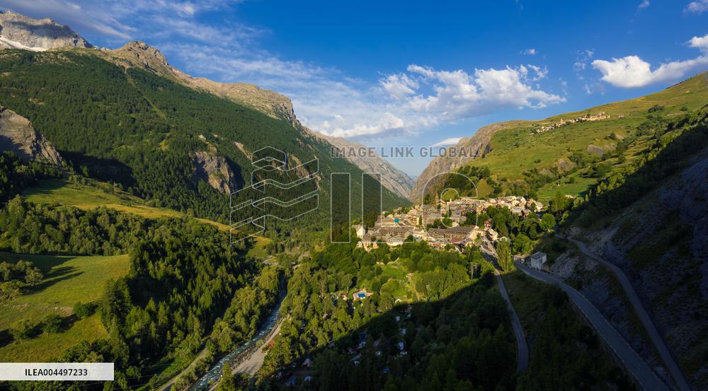 Illustration - The Alps in Summer
