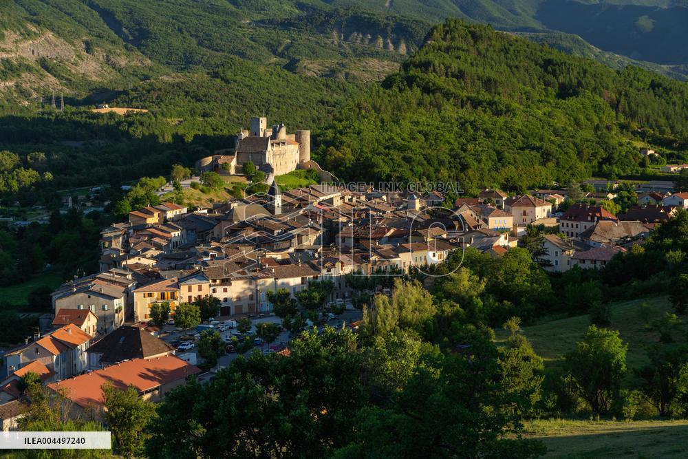Illustration - The Alps in Summer