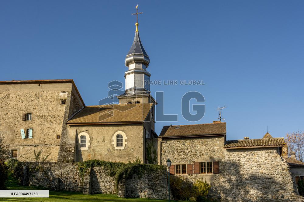 Illustration - The Alps in Summer