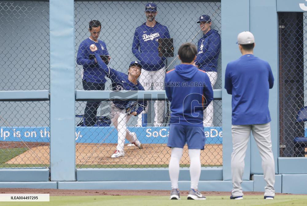 Baseball:Yoshinobu Yamamoto