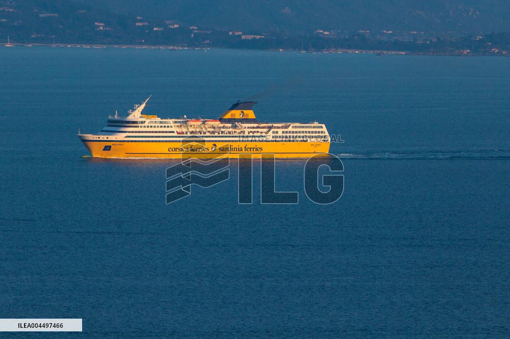 Illustration - Economy