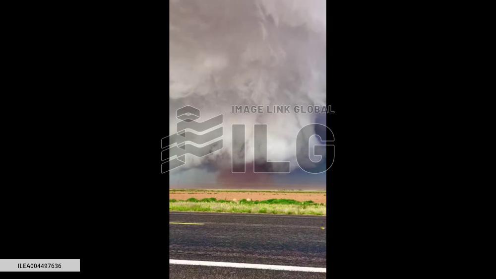 US: Massive Tornado Touches Down Near Morton, West Texas
