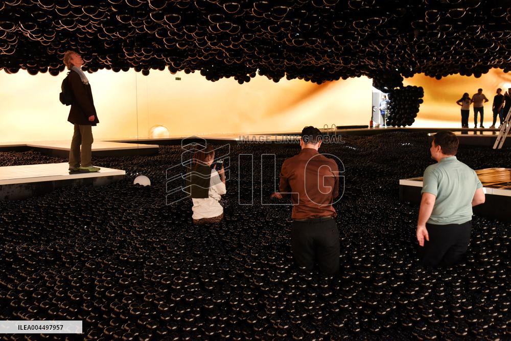 New Exhibition Euphoria - Art Is In The Air At Grand Palais - Paris