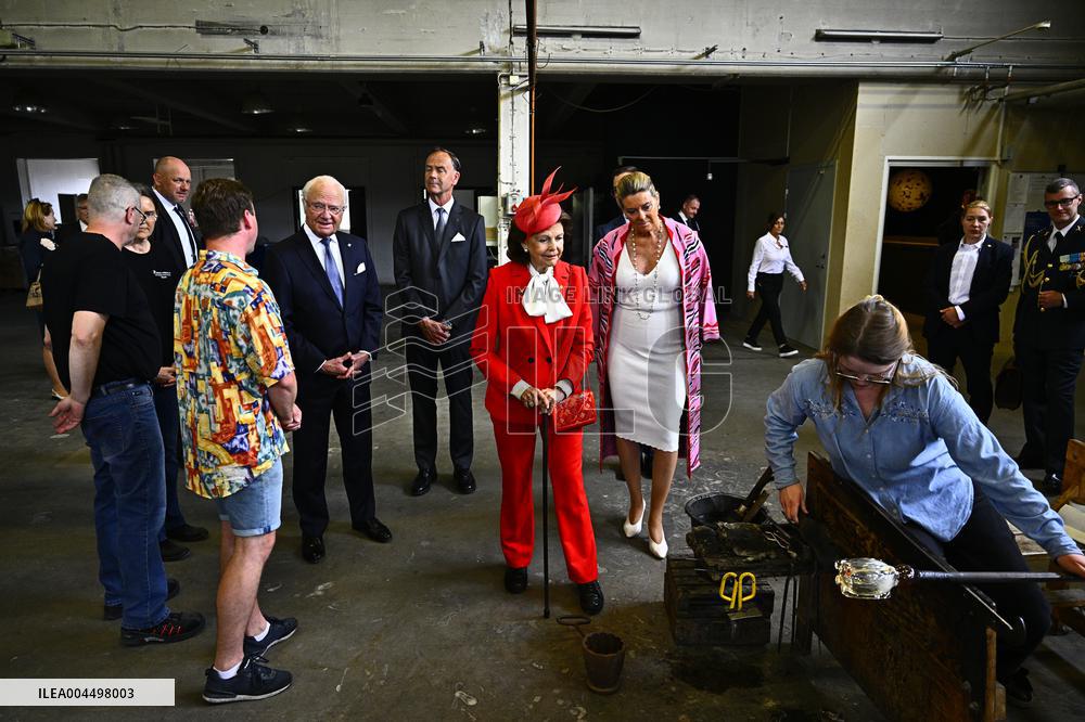 NATIONAL DAY 2025 ROYAL COUPLE VISITS GLASSBLOWING SCHOOL