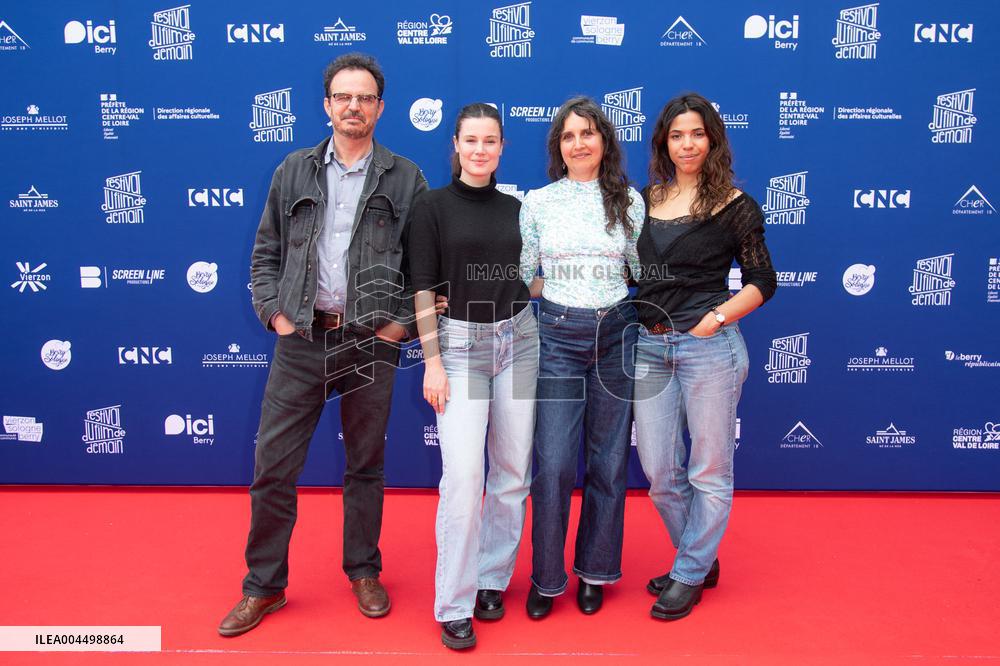 Vierzon Aux Jours Qui Viennent Photocall