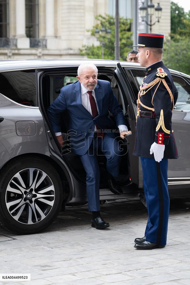 Macron and Lula visit of the exhibition of Ernesto Neto at the Grand Palais museum - Paris