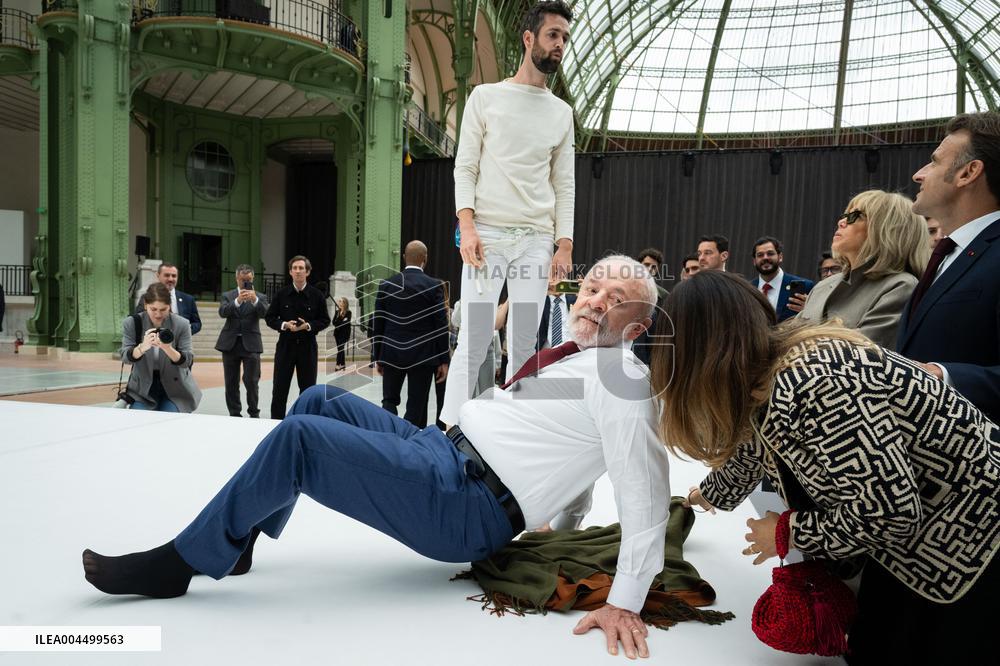 Macron and Lula visit of the exhibition of Ernesto Neto at the Grand Palais museum - Paris
