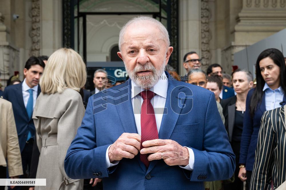 Macron and Lula visit of the exhibition of Ernesto Neto at the Grand Palais museum - Paris