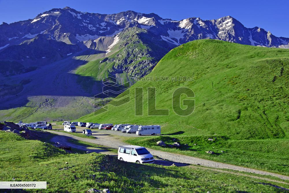 Illustration - Summer Activities