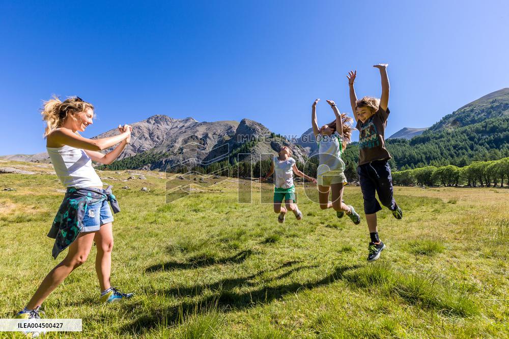 Illustration - Summer Activities