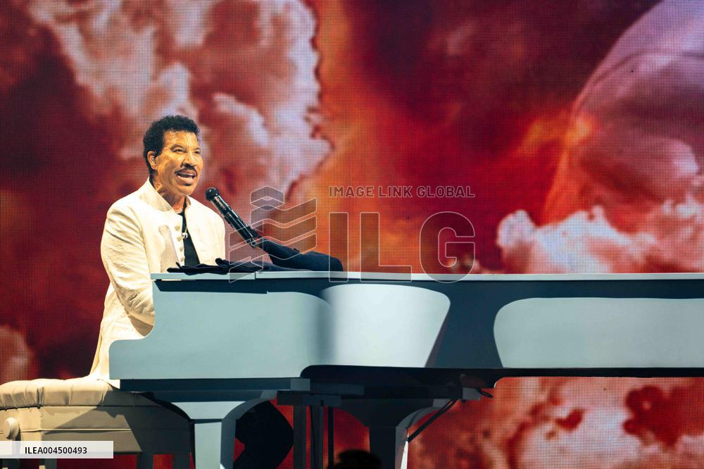 Lionel Richie Performs At O2 Arena - London
