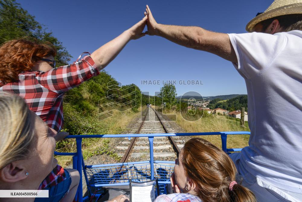 Illustration - Summer Activities
