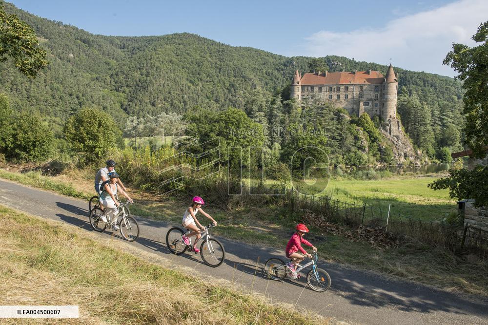 Illustration - Summer Activities