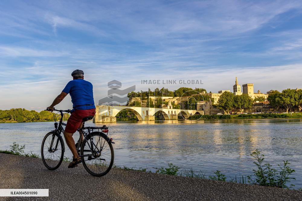 Illustration - Avignon