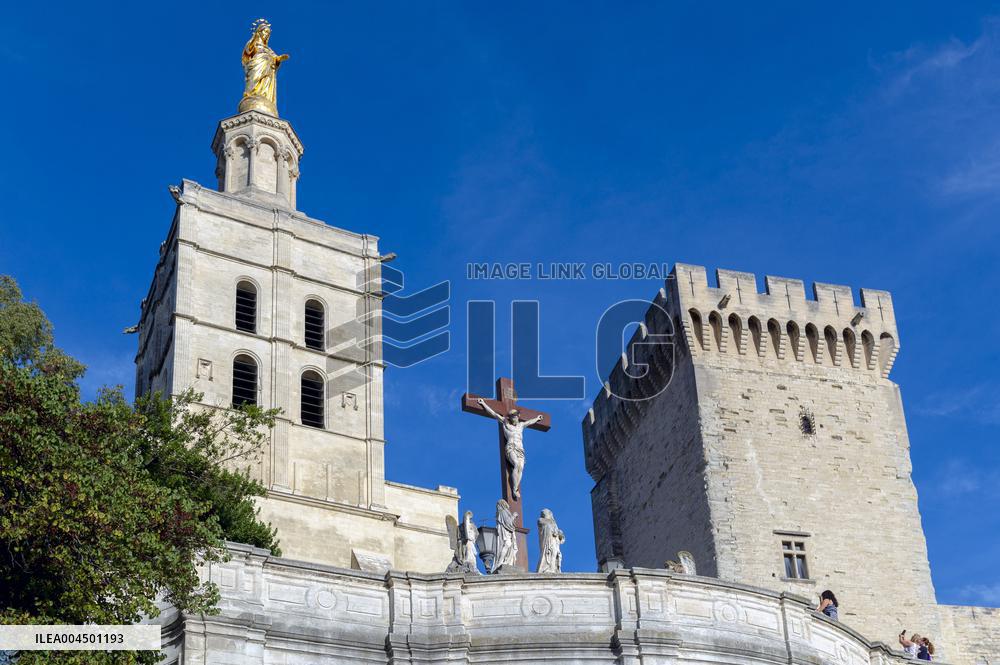 Illustration - Avignon