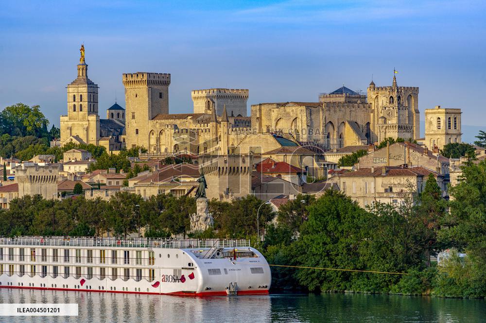 Illustration - Avignon