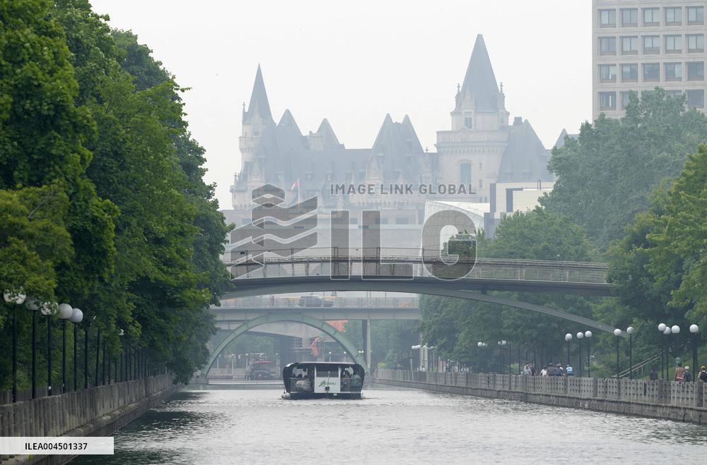 Wildfire Smoke Reaches Major Cities - Canada
