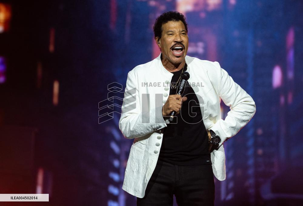 Lionel Richie Performs At O2 Arena - London