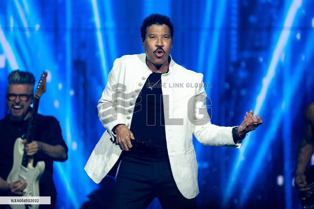 Lionel Richie Performs At O2 Arena - London