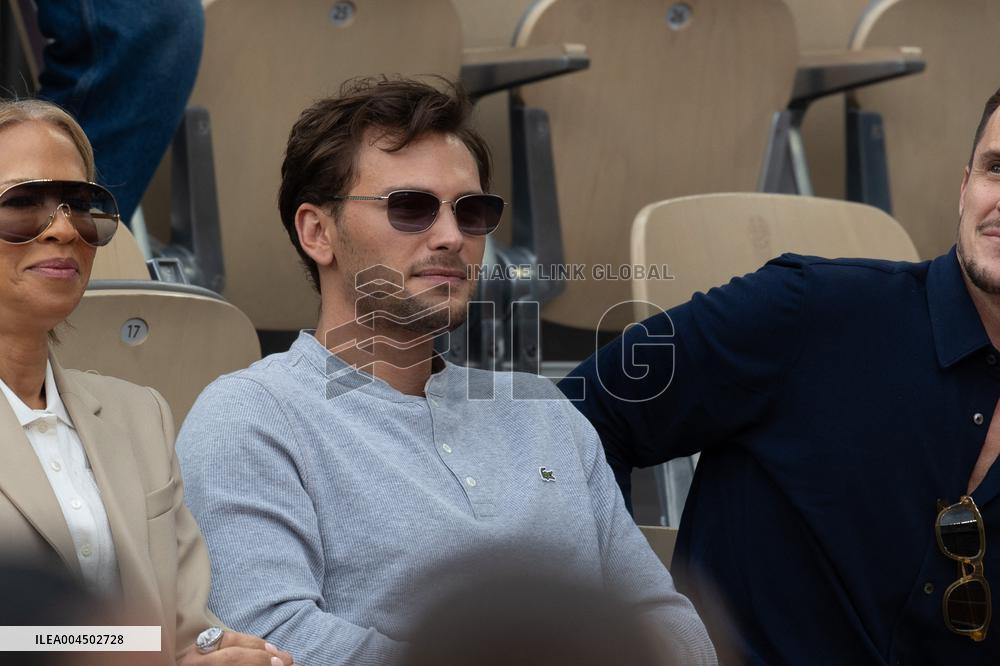2025 French Open - Celebrities In Stand Day 14 NB
