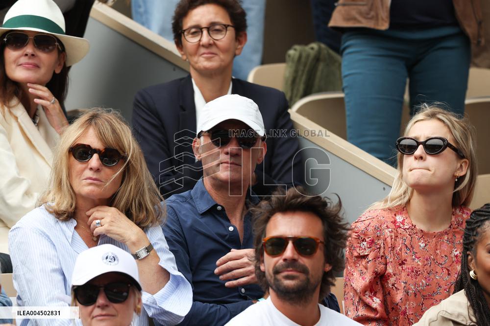2025 French Open - Celebrities In Stand Day 14 NB