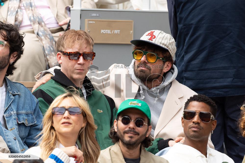 2025 French Open - Celebrities In Stand Day 14 NB