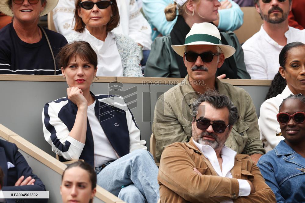 2025 French Open - Celebrities In Stand Day 14 NB