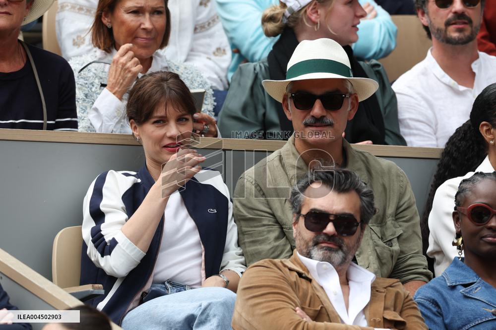 2025 French Open - Celebrities In Stand Day 14 NB