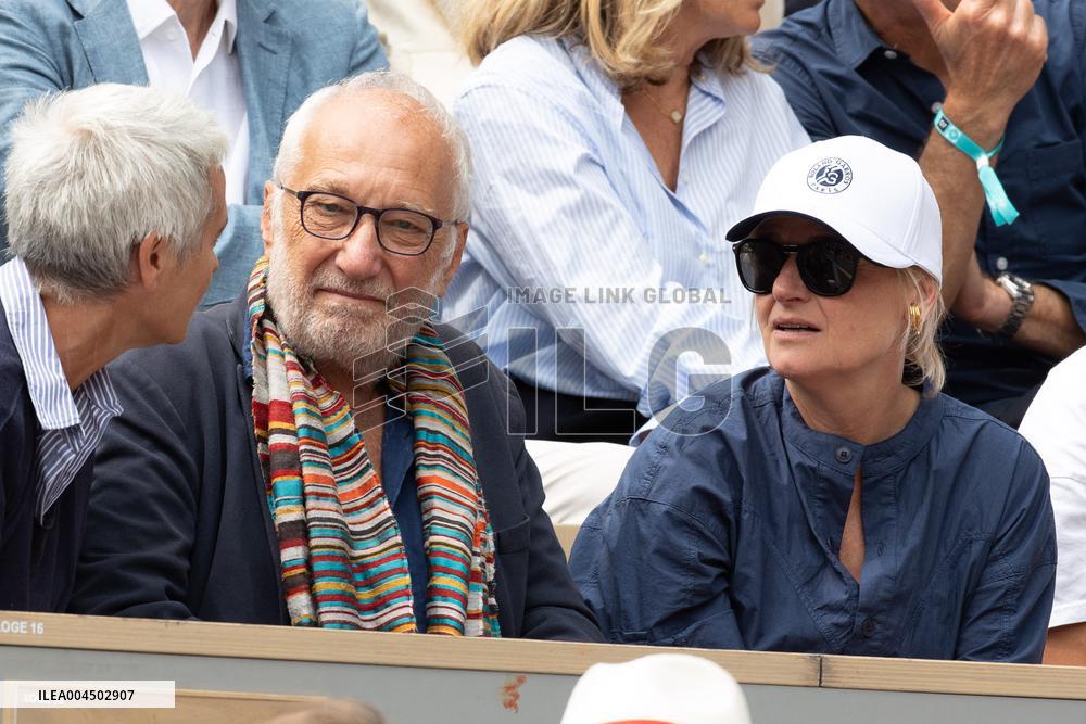 2025 French Open - Celebrities In Stand Day 14 NB