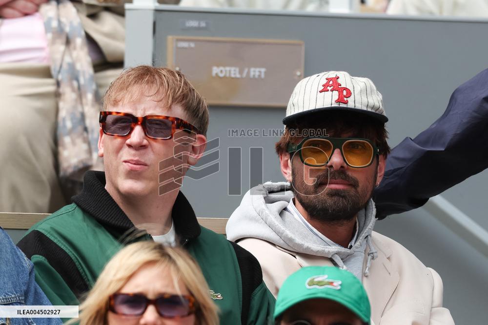 2025 French Open - Celebrities In Stand Day 14 NB