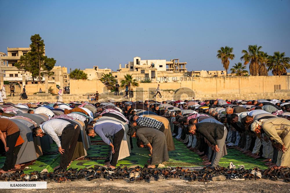 Eid al Adha Prayers in Idlib - Syria
