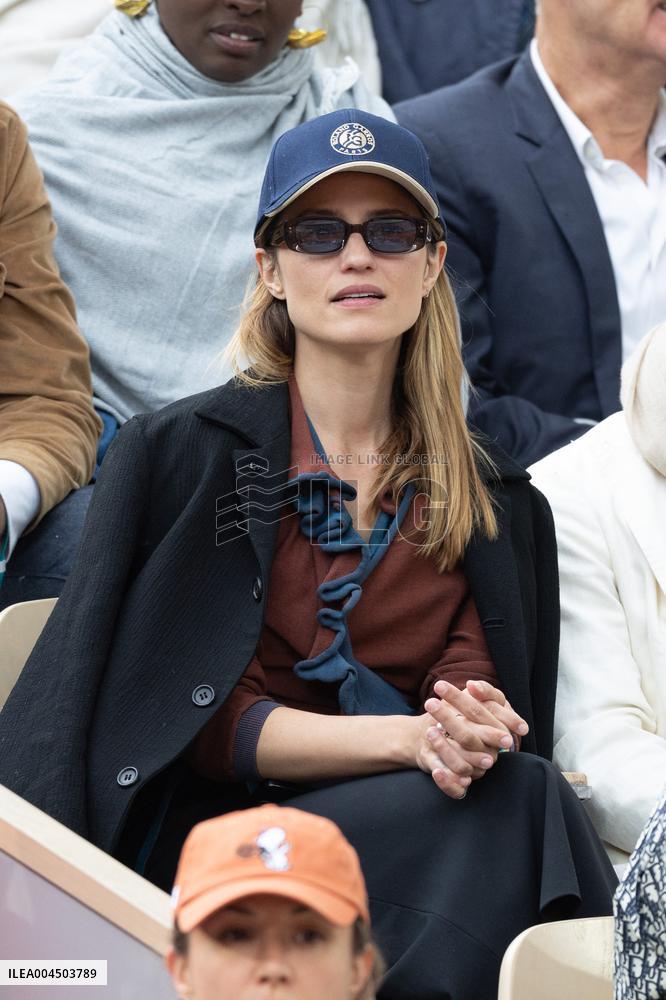 2025 French Open - Celebrities In Stand Day 14 NB