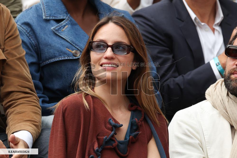2025 French Open - Celebrities In Stand Day 14 NB