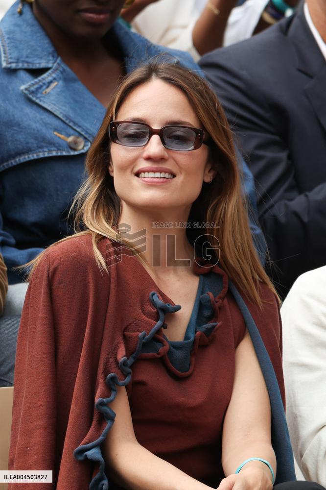 2025 French Open - Celebrities In Stand Day 14 NB