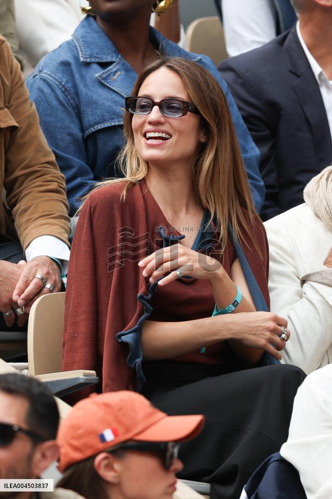 2025 French Open - Celebrities In Stand Day 14 NB