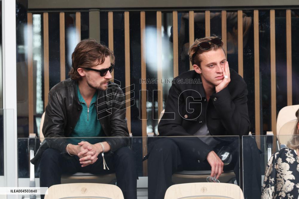 2025 French Open - Celebrities In Stand Day 14 NB